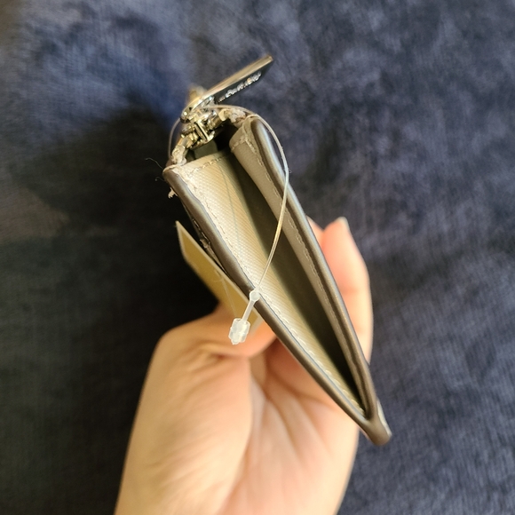 (BNWT) Michael Kors Cardholder - Picture 5 of 5